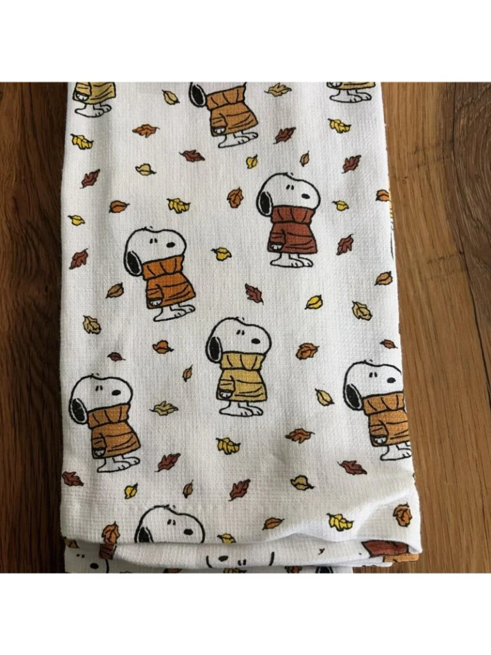 Peanuts Set Of 2 Kitchen Towels NWT Snoopy Fall Autumn Peanuts